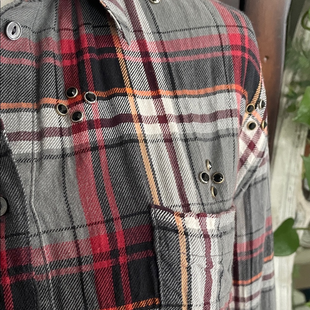Elizabeth and James Plaid Red and Flannel Shirt Embellishments Size 0 - Picture 3 of 9